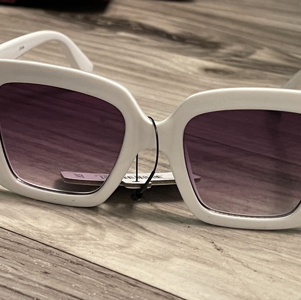 SUNGLASSES - Picture 3 of 4